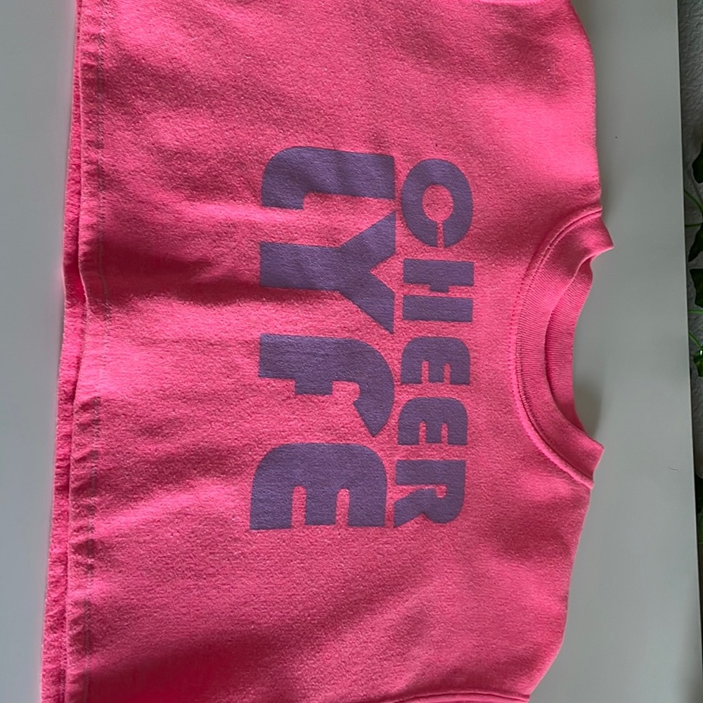 Hot pink cropped cheerlyfe sweatshirt. Pretty new, never really worn